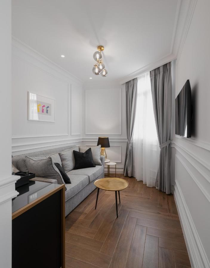 Praxitelous Luxury Suites アテネ エクステリア 写真